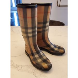 Burberry Nova Check Rain Boots Size 6